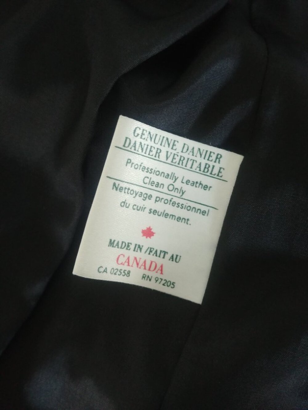Vintage Danier made in Canada soft genuine leather black jacket size P - Picture 8 of 16